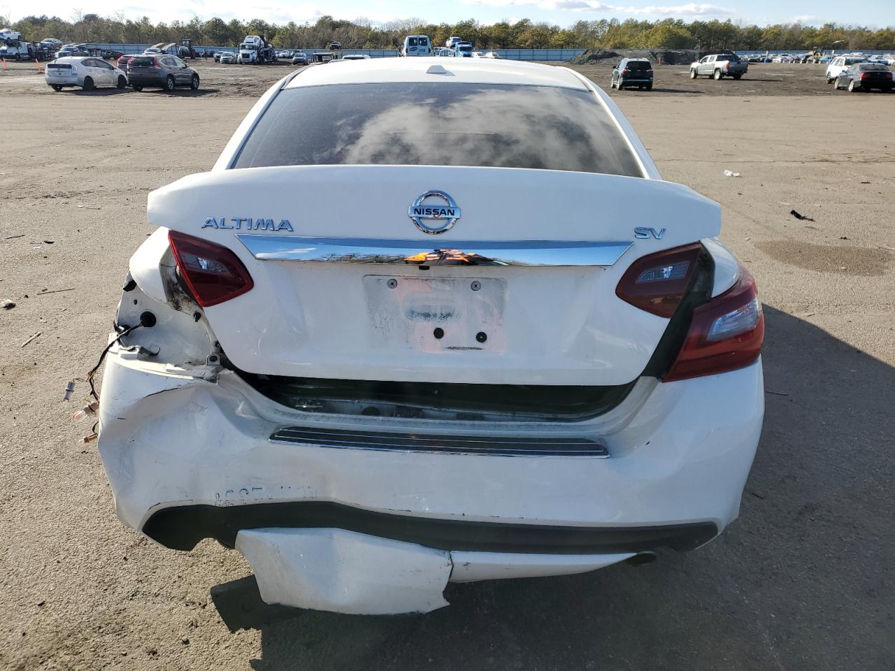 2018 Nissan Altima - Image 6