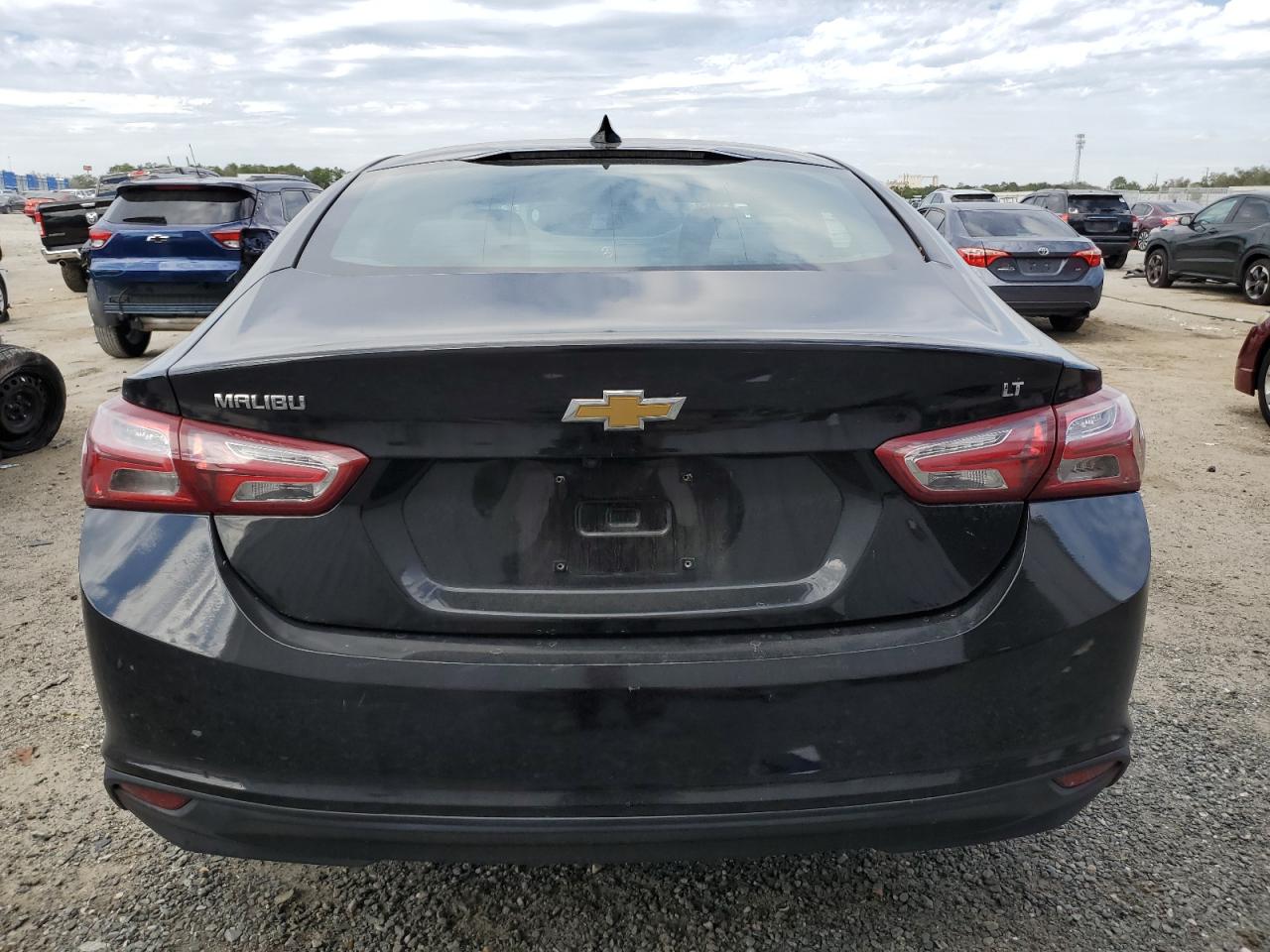 2020 Chevrolet Malibu - Image 6