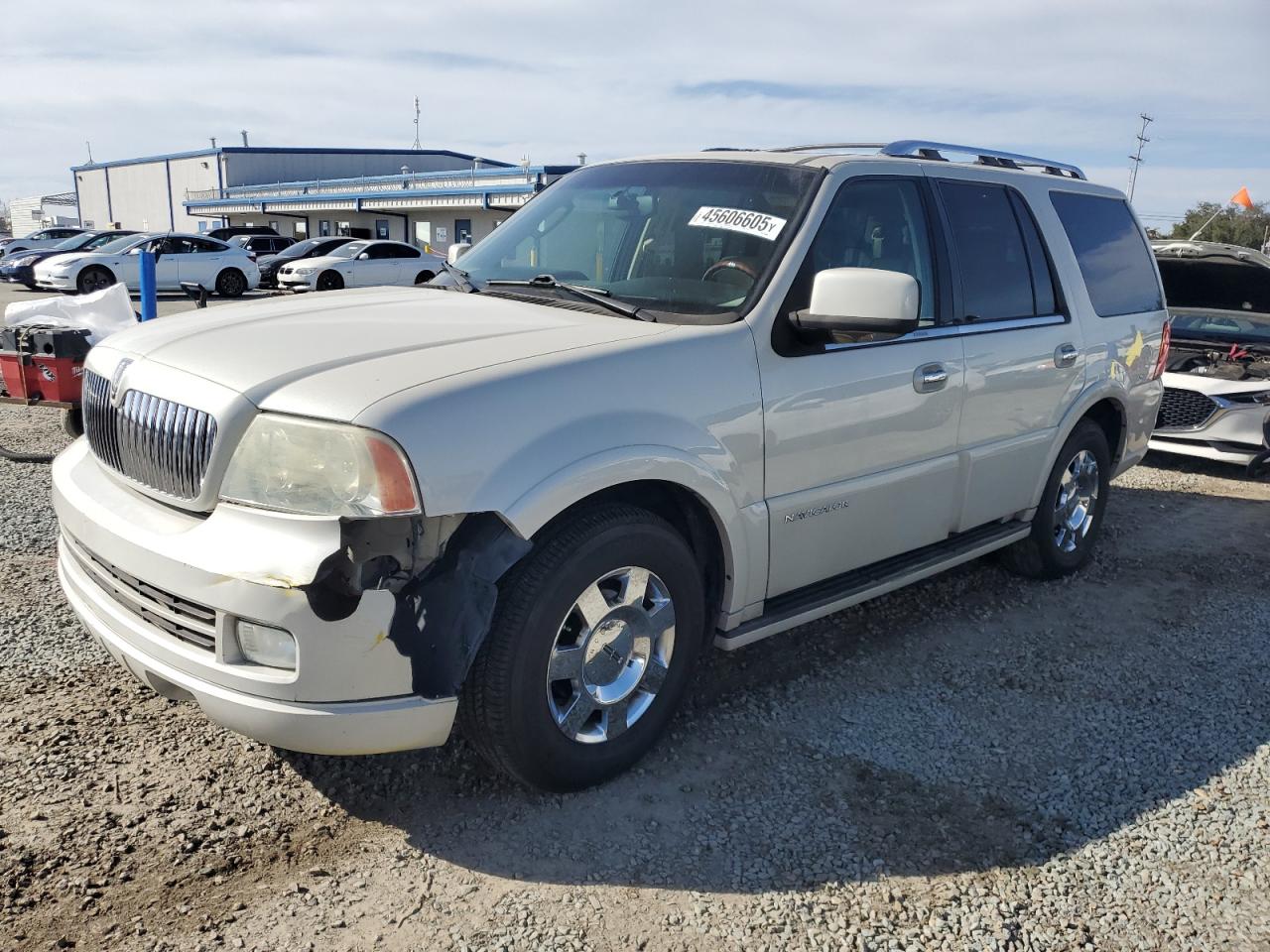 2005 Lincoln Navigator - Image 1