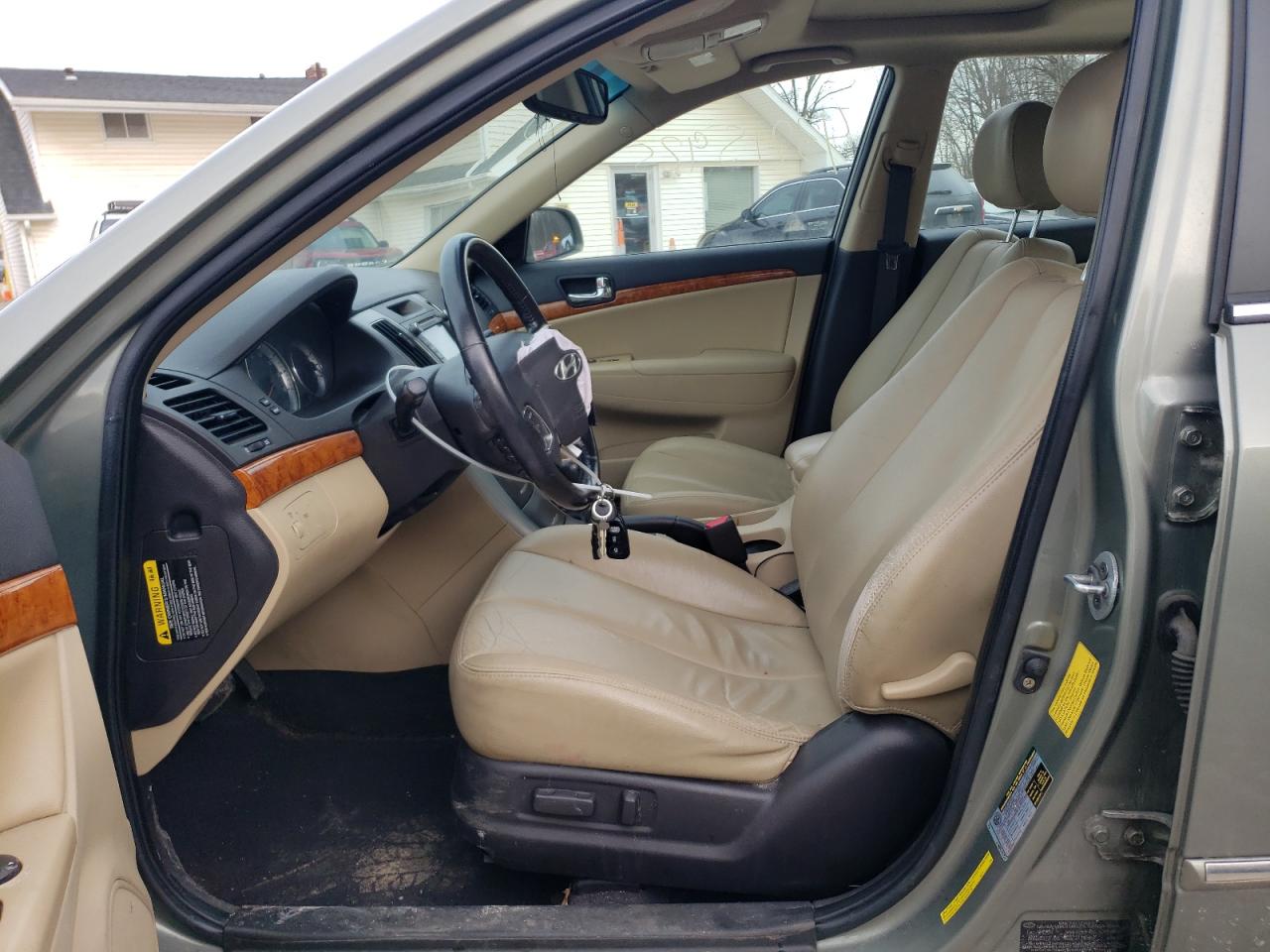 2009 Hyundai Sonata - Image 7