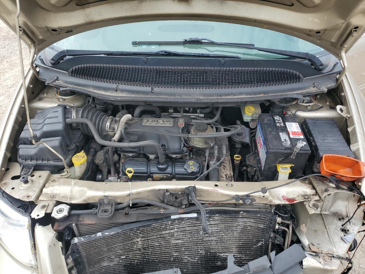 2005 Chrysler Town & Country - Image 13