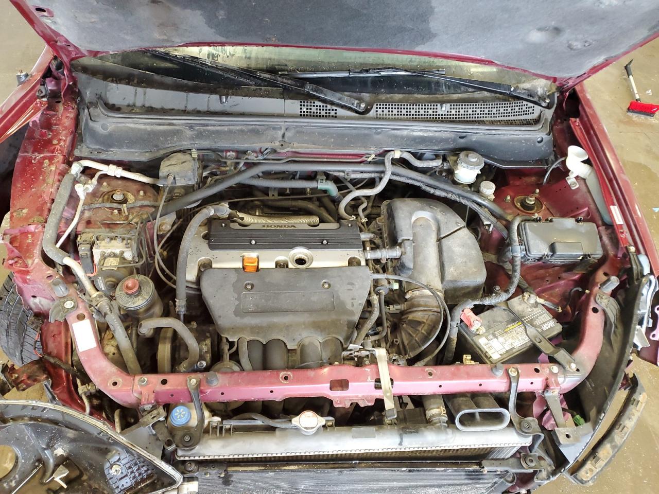 2004 Honda CR-V - Image 12