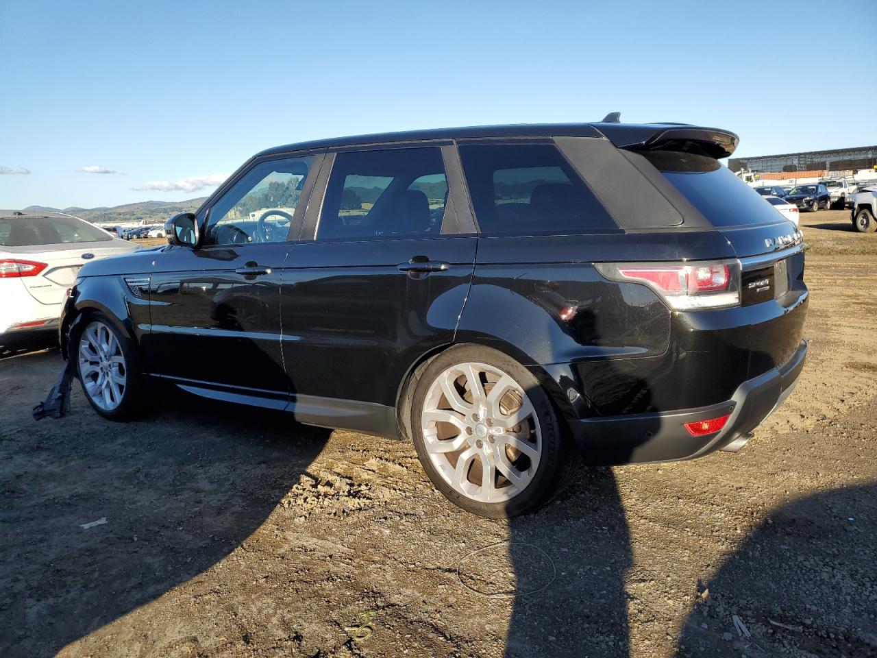 2016 Land Rover Range Rover - Image 2
