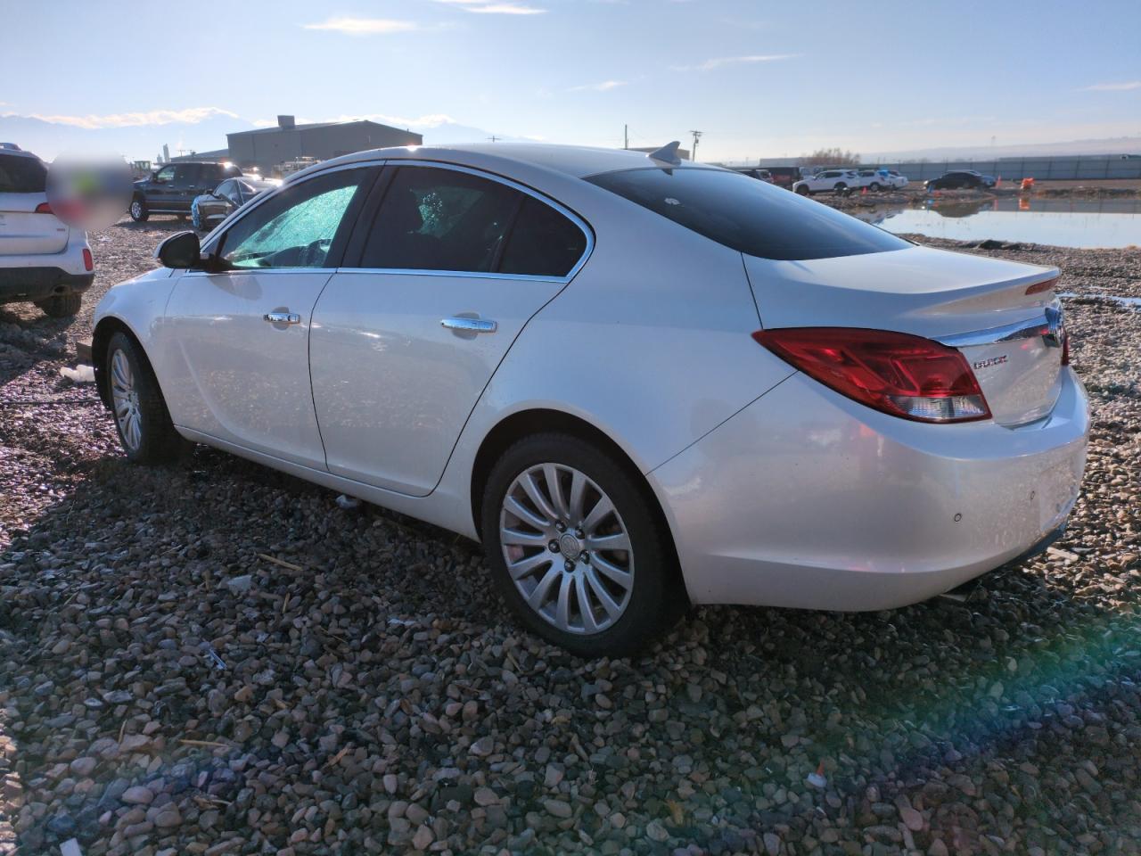 2013 Buick Regal - Image 2