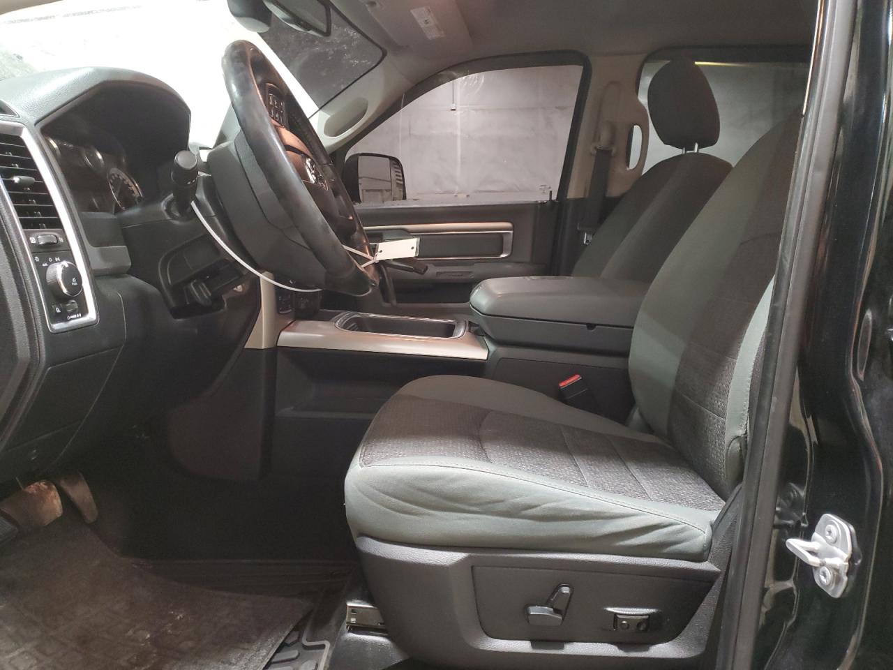2017 RAM 1500 - Image 7