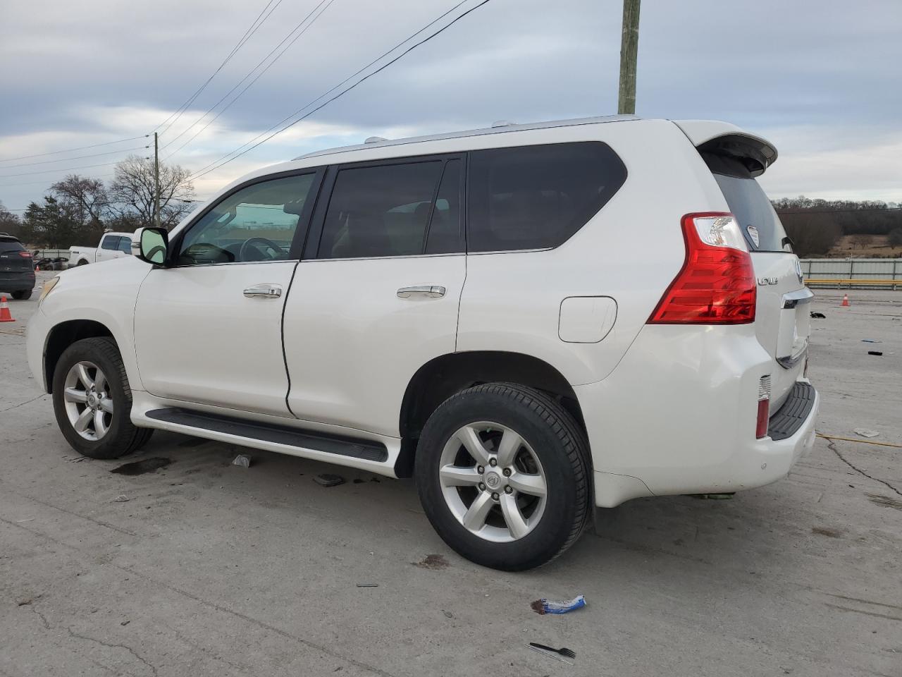 2010 Lexus GX - Image 2