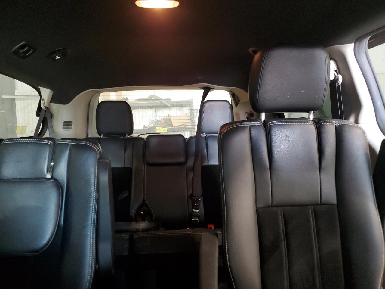 2018 Dodge Caravan - Image 10
