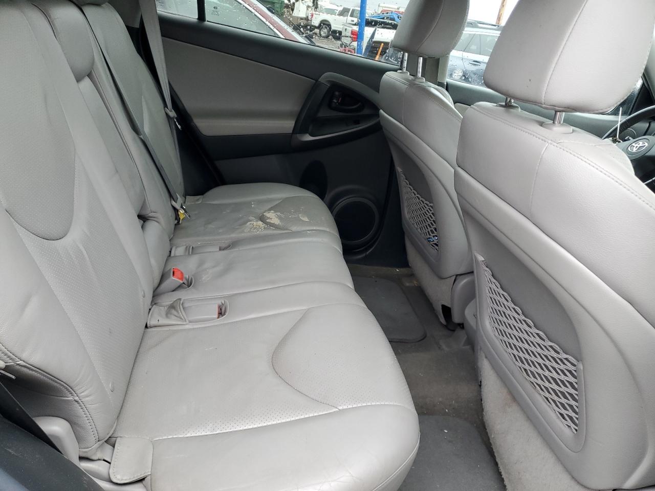 2012 Toyota RAV 4 - Image 11