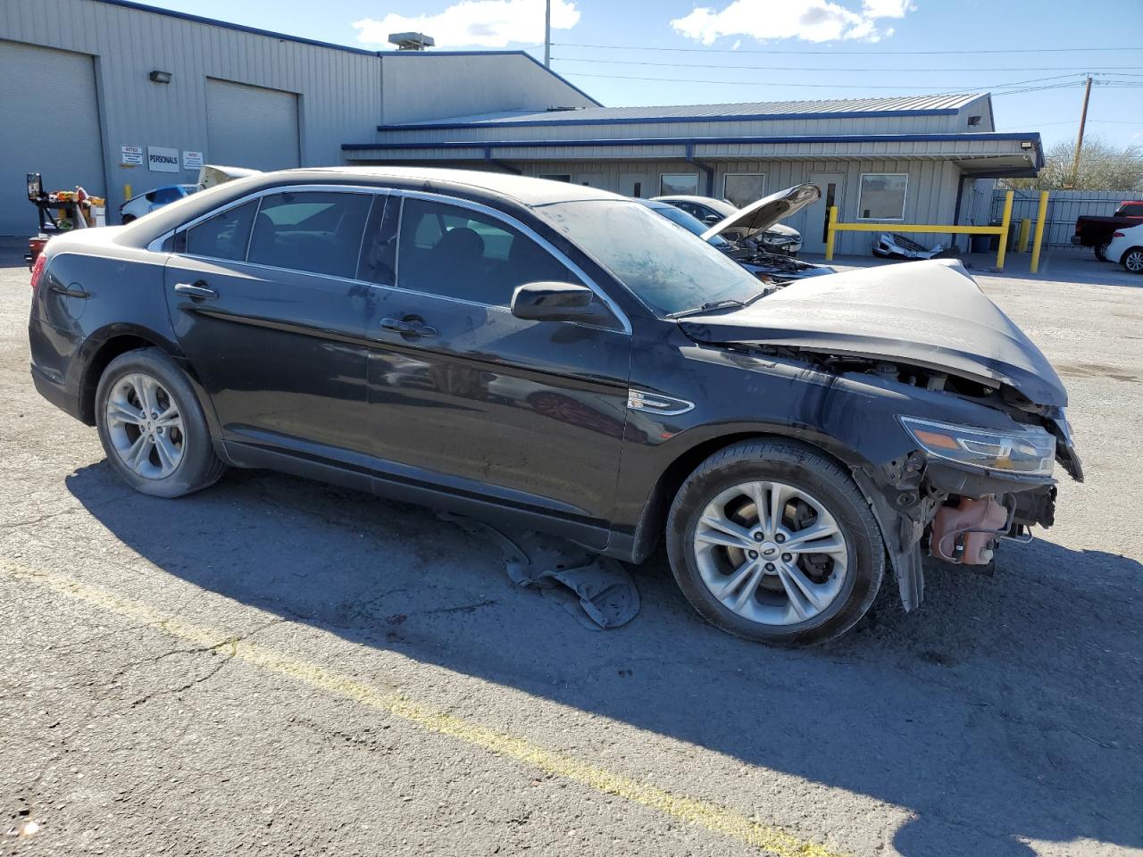 2015 Ford Taurus - Image 4