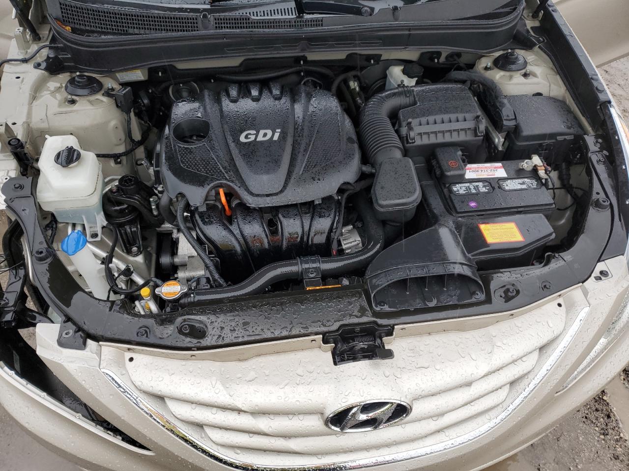 2011 Hyundai Sonata - Image 11