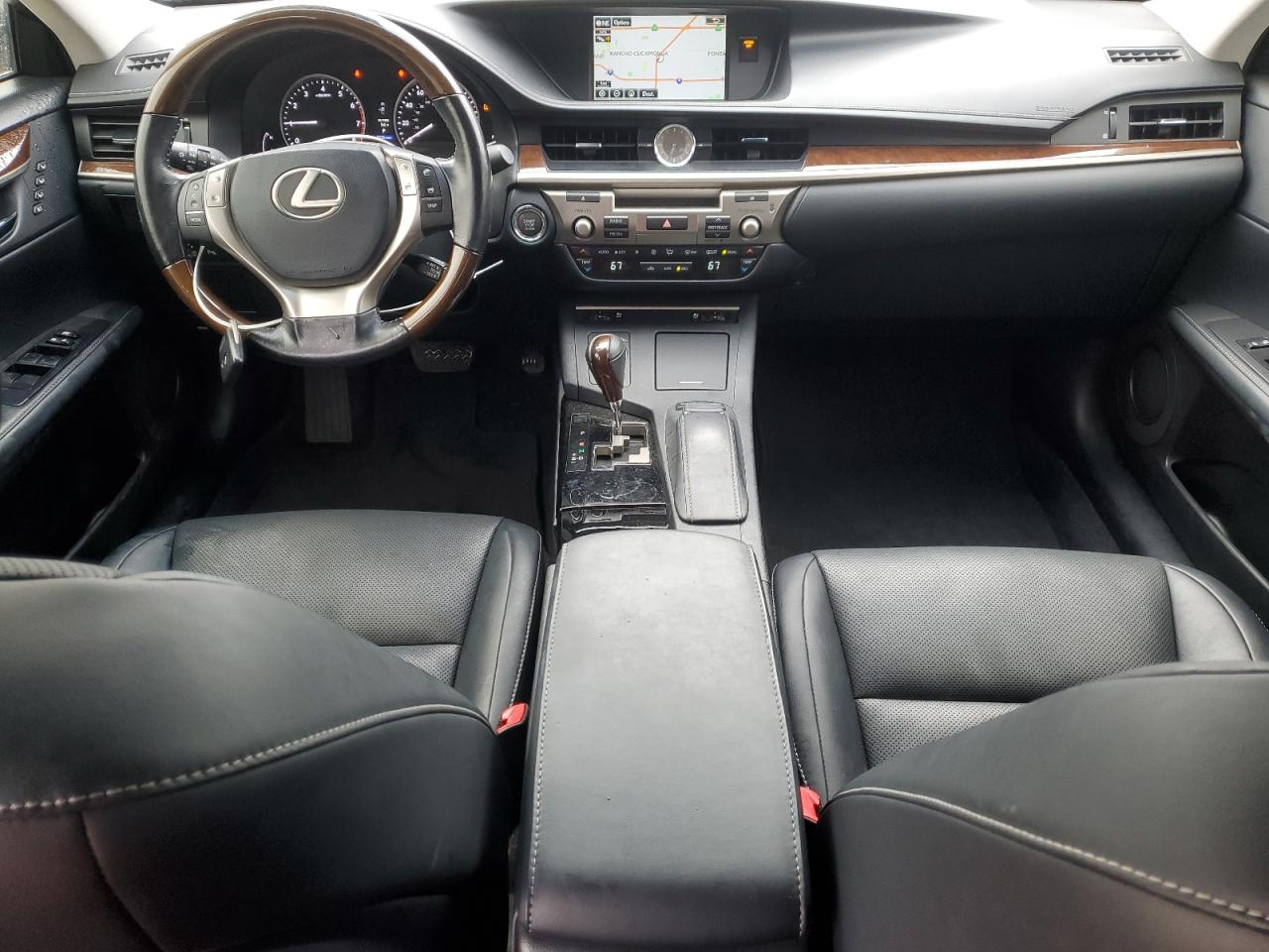 2015 Lexus ES - Image 8