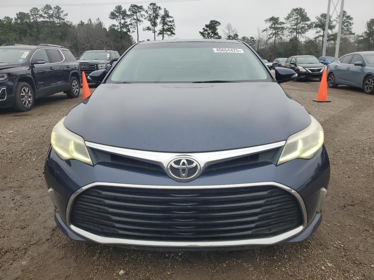 2016 Toyota Avalon - Image 5