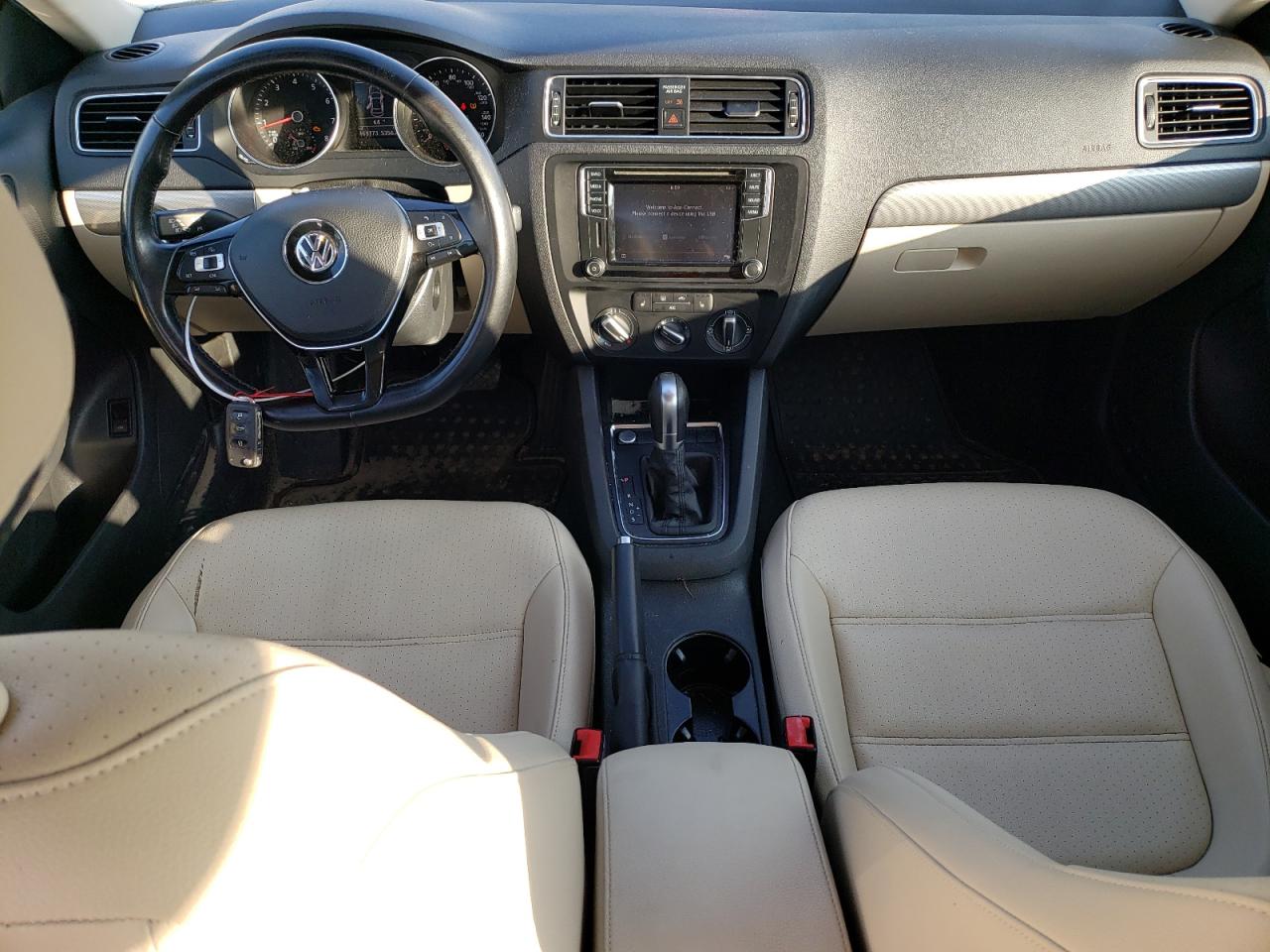 2017 Volkswagen Jetta - Image 8