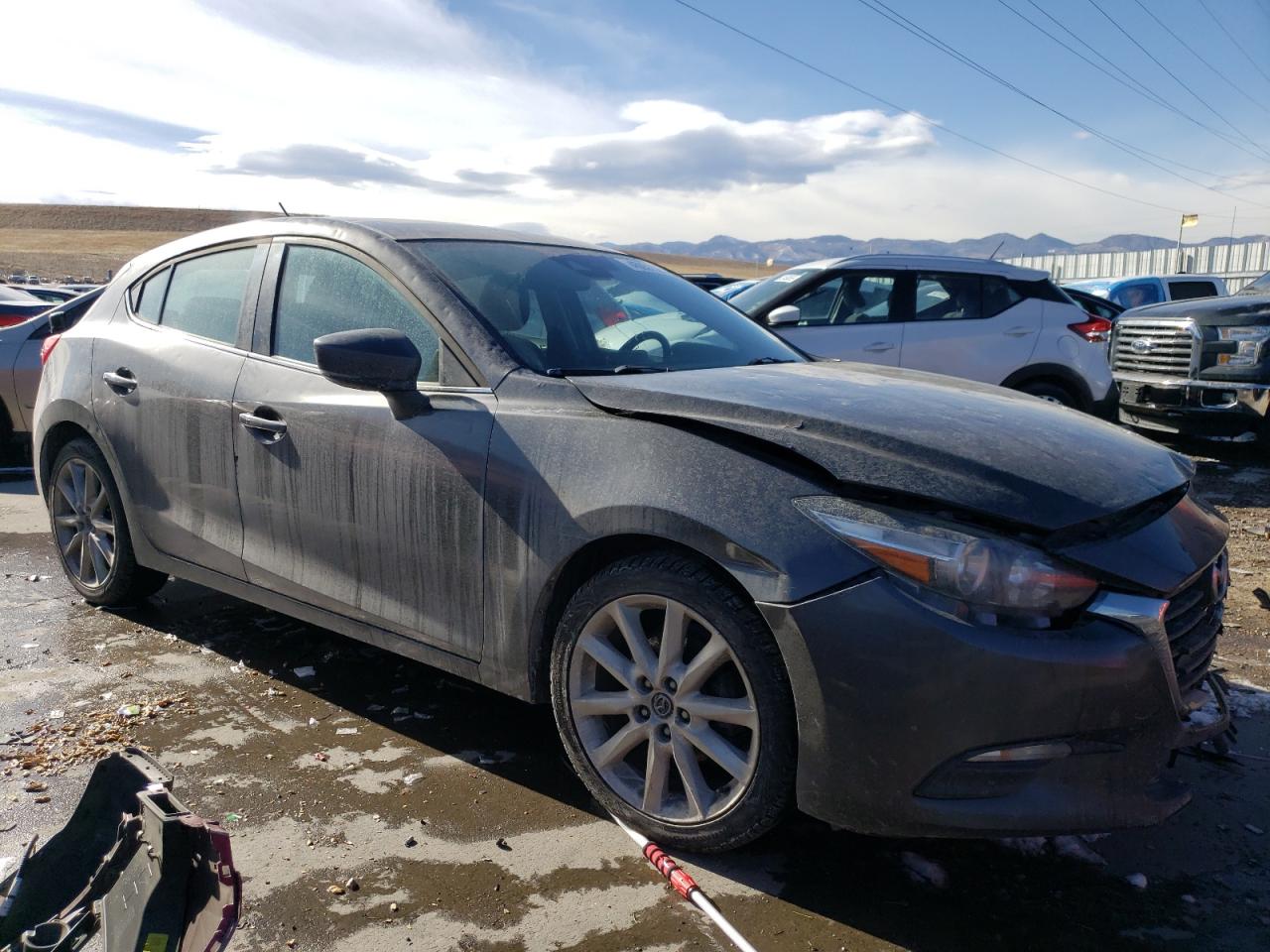2017 Mazda 3 - Image 4