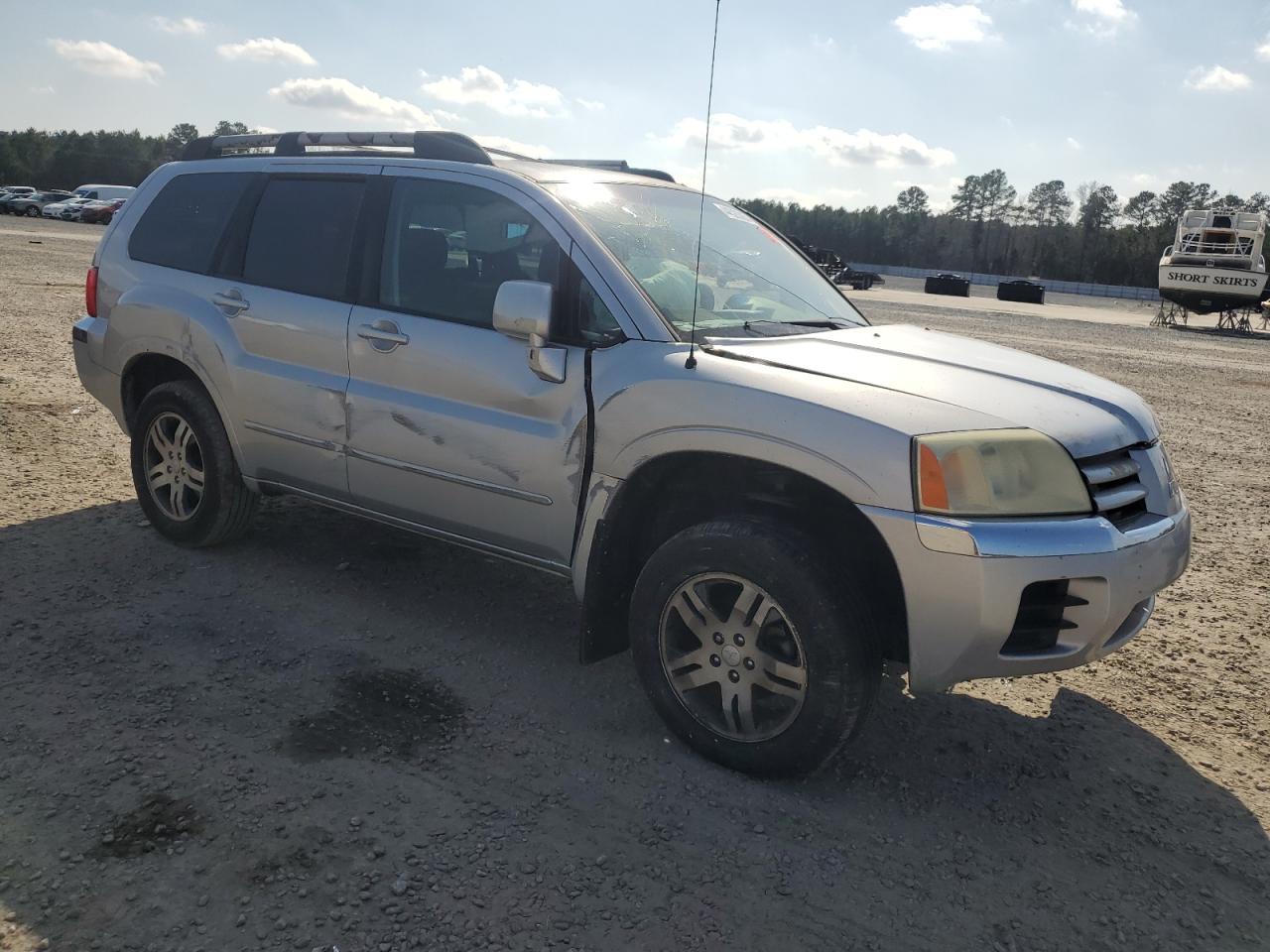 2004 Mitsubishi Endeavor - Image 4