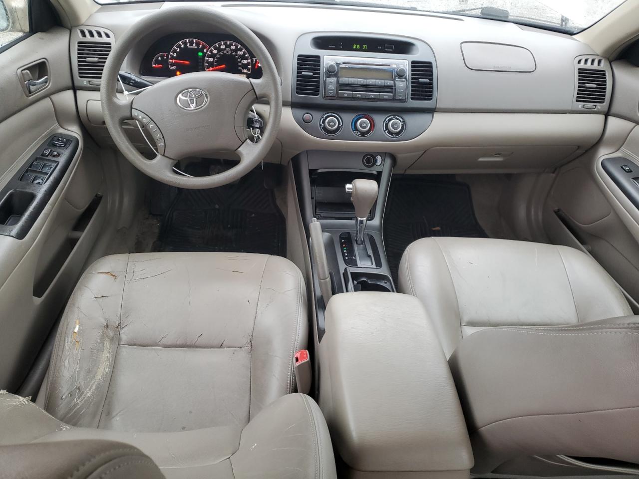 2005 Toyota Camry - Image 8