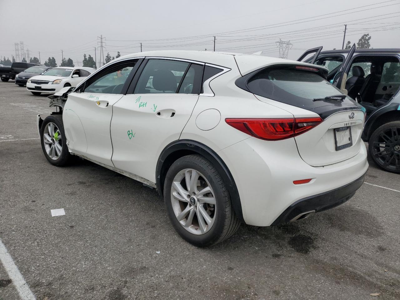 2017 Infiniti QX30 - Image 2
