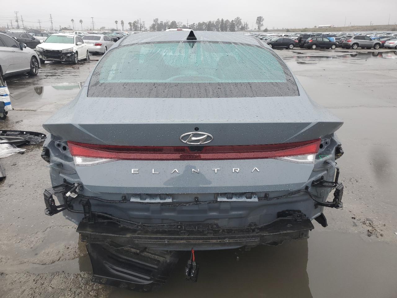 2023 Hyundai Elantra - Image 6