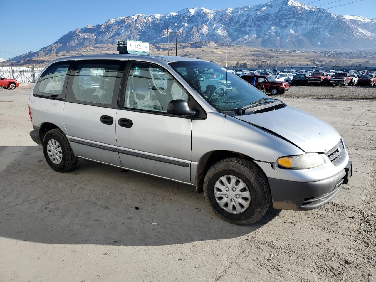 2000 Plymouth Voyager - Image 4