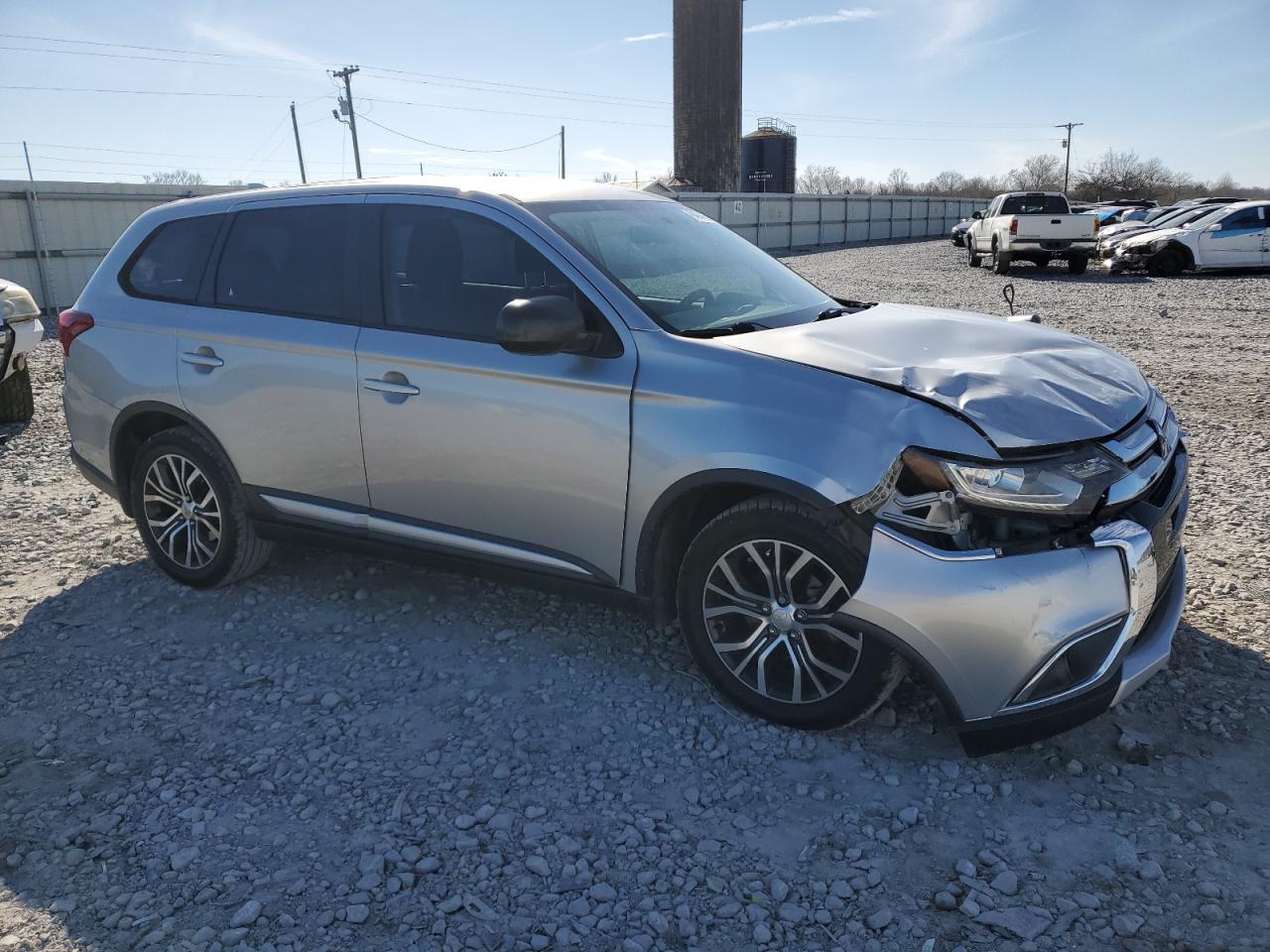 2018 Mitsubishi Outlander - Image 4