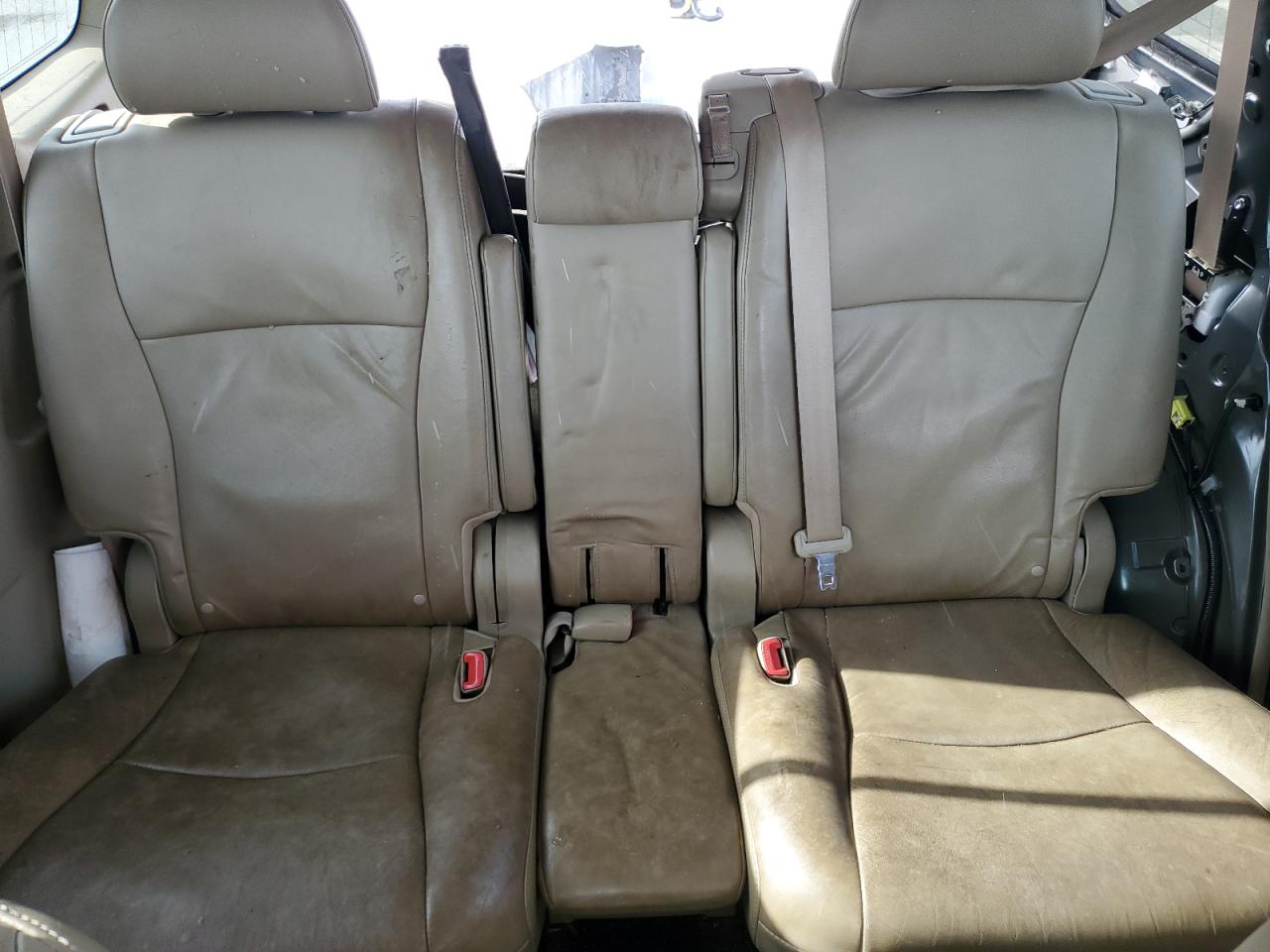 2012 Toyota Highlander - Image 10