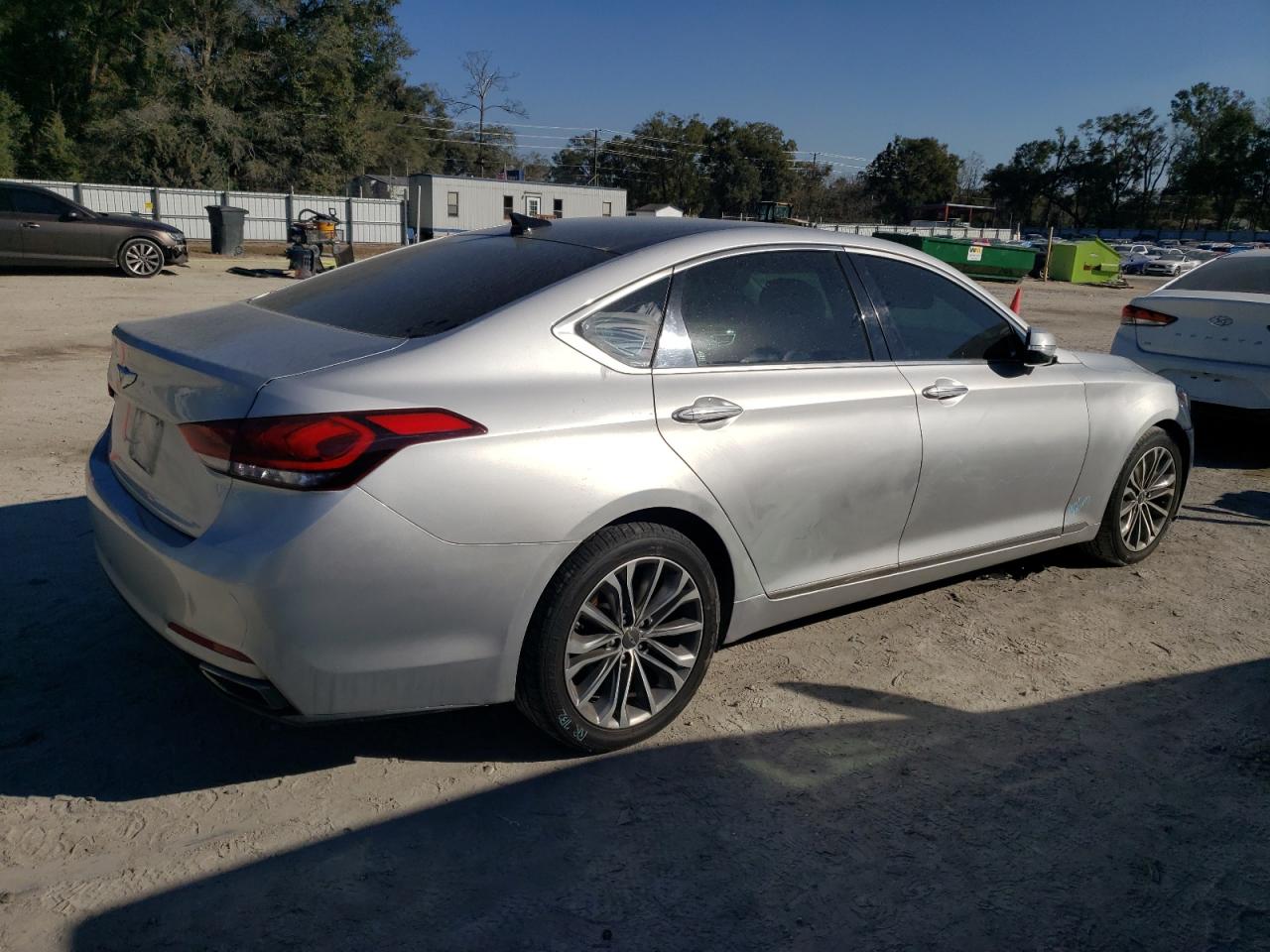 2015 Hyundai Genesis - Image 3