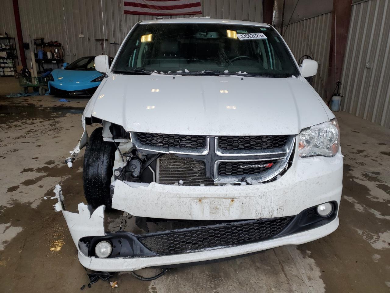 2017 Dodge Caravan - Image 5
