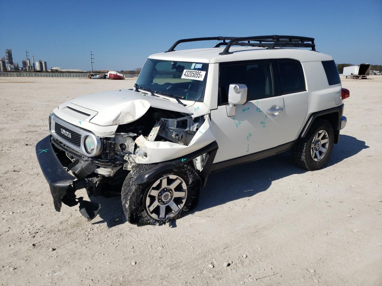 2014 Toyota FJ Cruiser - Image 1