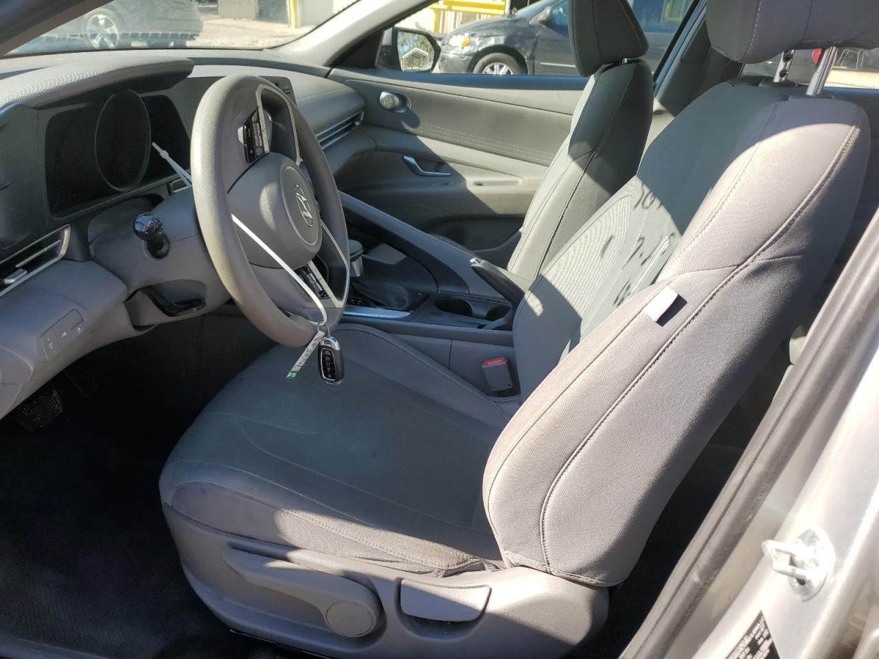 2021 Hyundai Elantra - Image 7