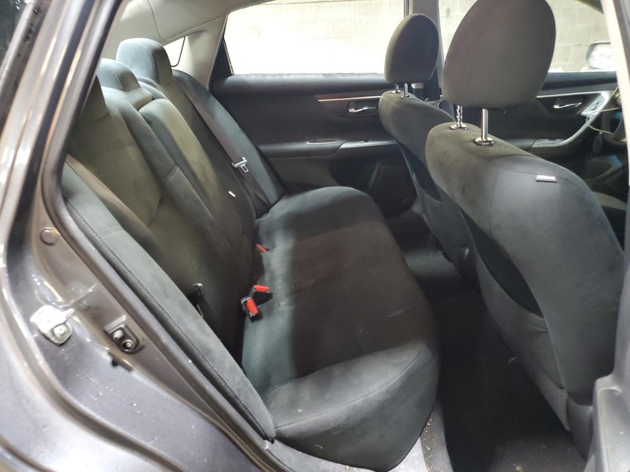 2015 Nissan Altima - Image 10