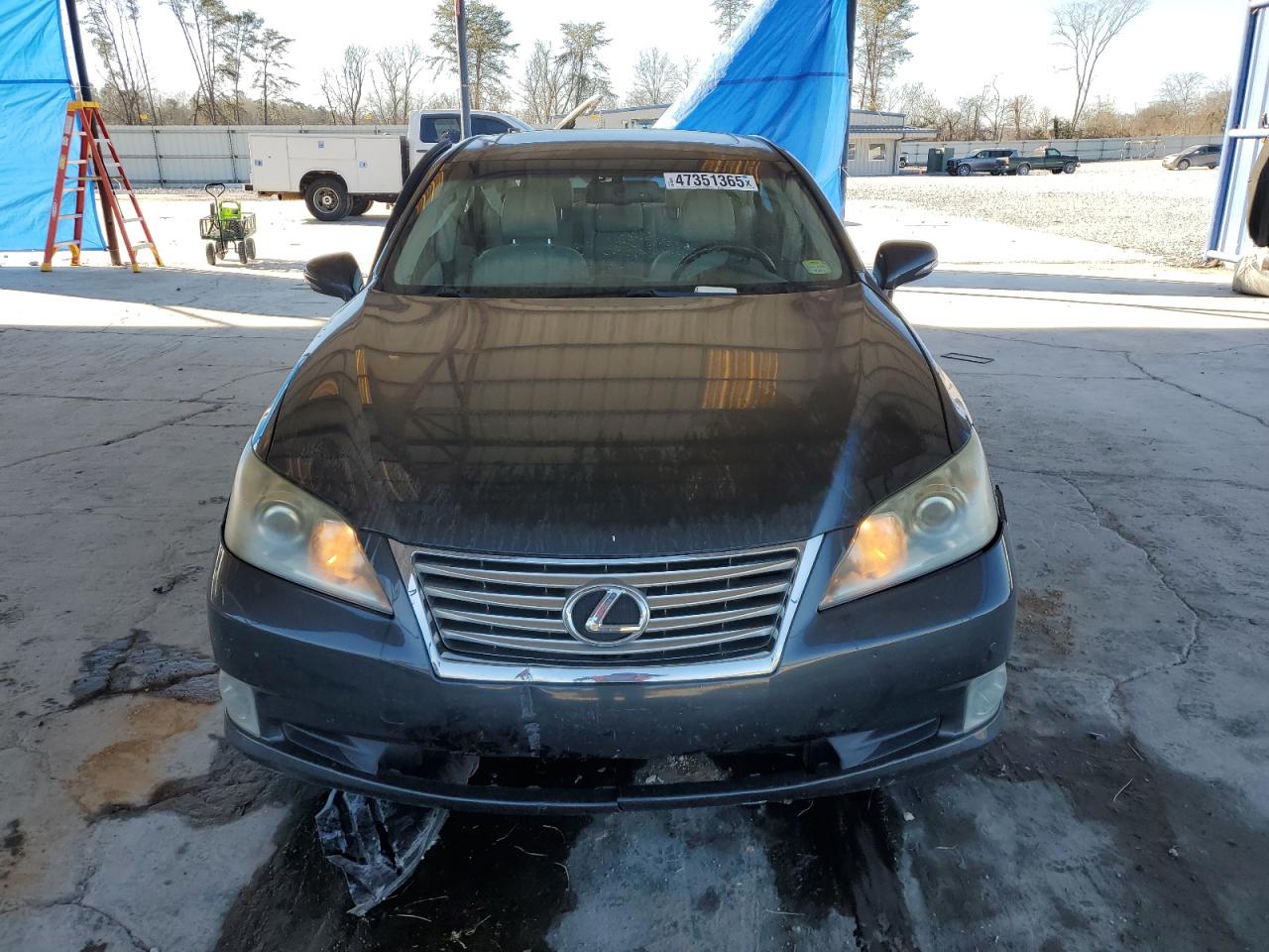 2011 Lexus ES - Image 5