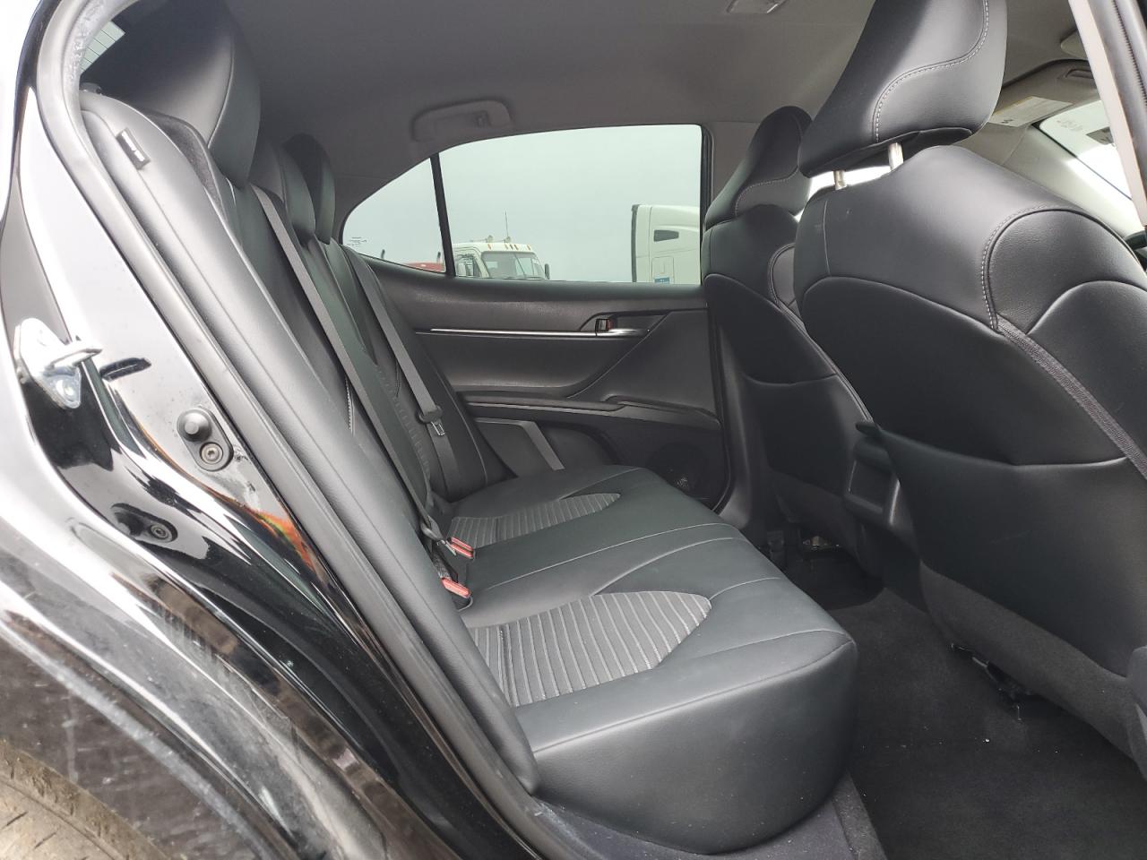 2022 Toyota Camry - Image 11