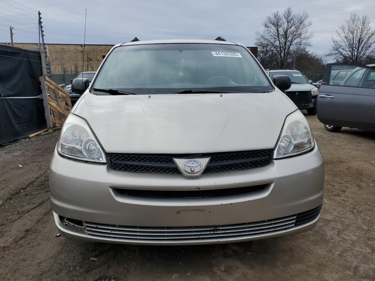 2005 Toyota Sienna - Image 5