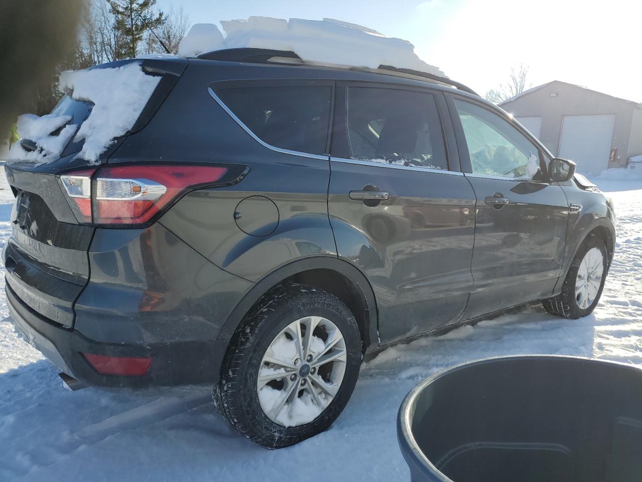 1FMCU0GD6HUD61260 FORD ESCAPE 2017