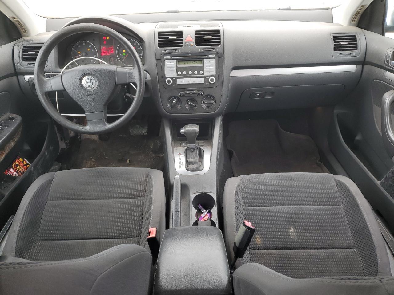 2009 Volkswagen Jetta - Image 8
