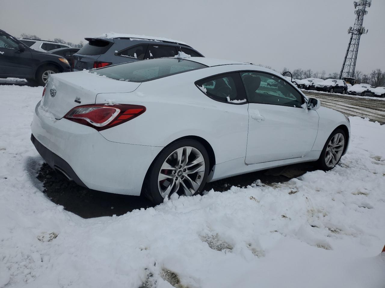 2013 Hyundai Genesis - Image 3