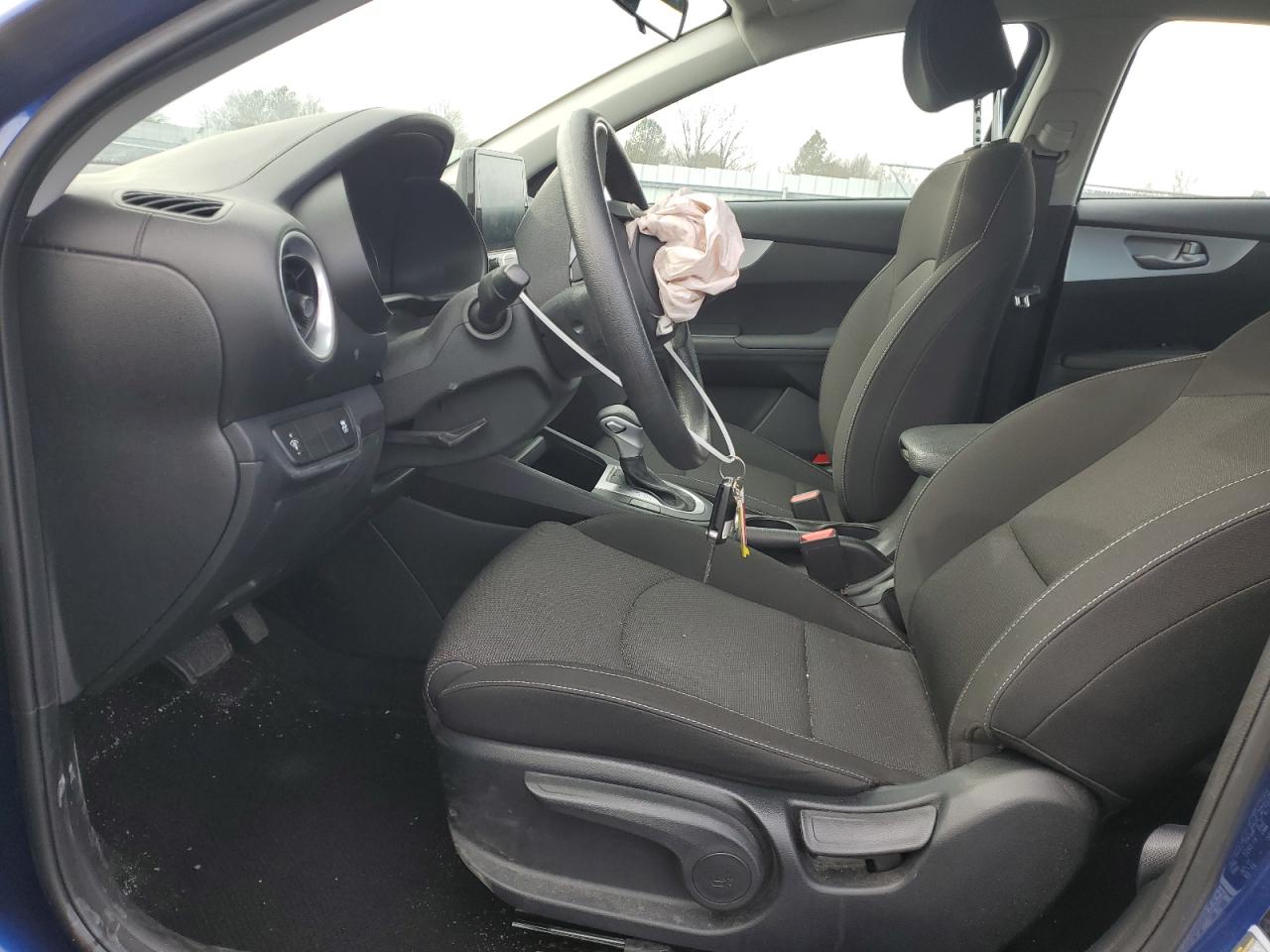 2022 Kia Forte - Image 7