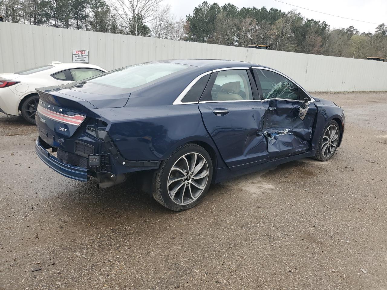 2018 Lincoln MKZ - Image 3