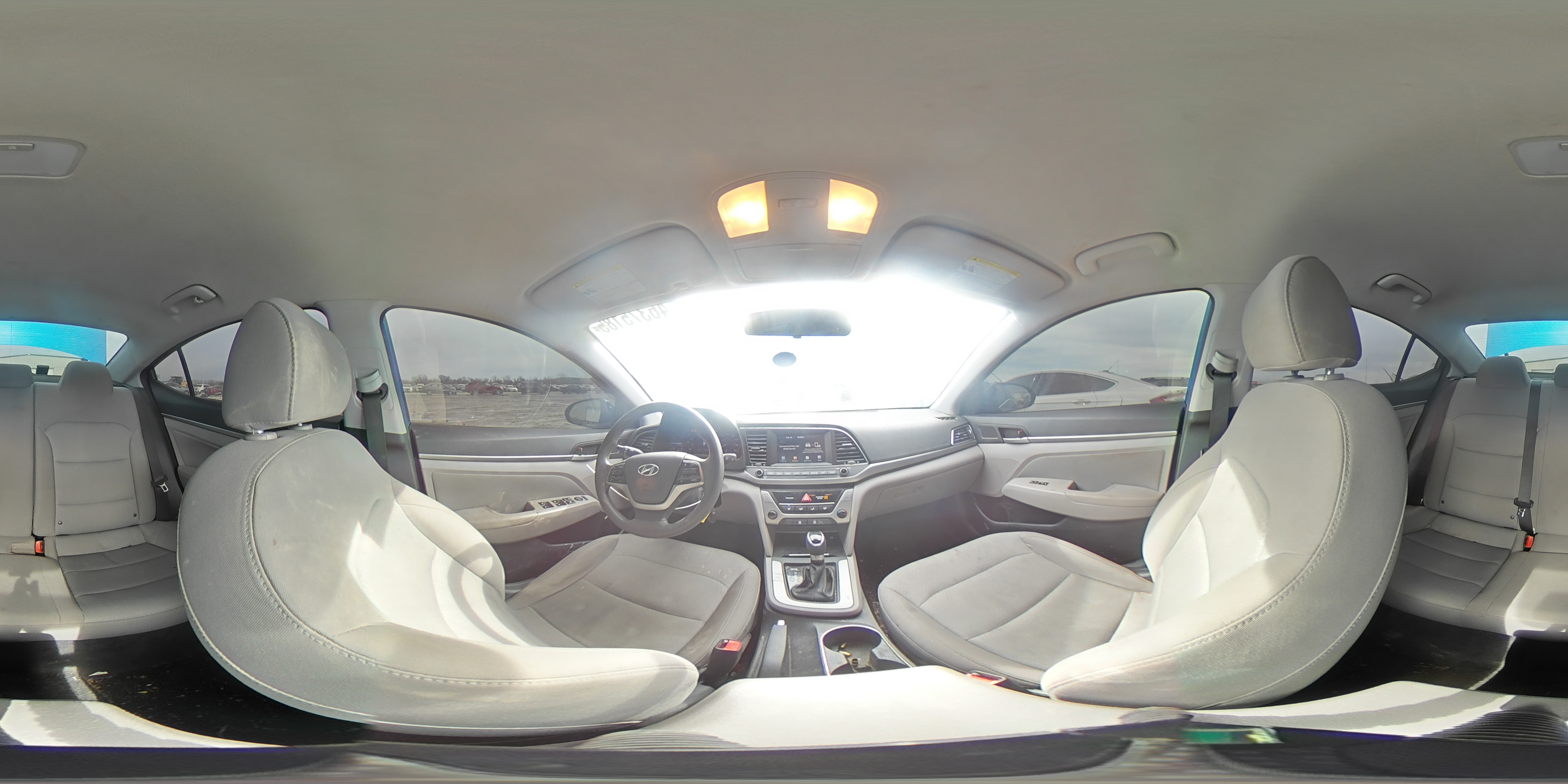 2018 Hyundai Elantra - Image 12