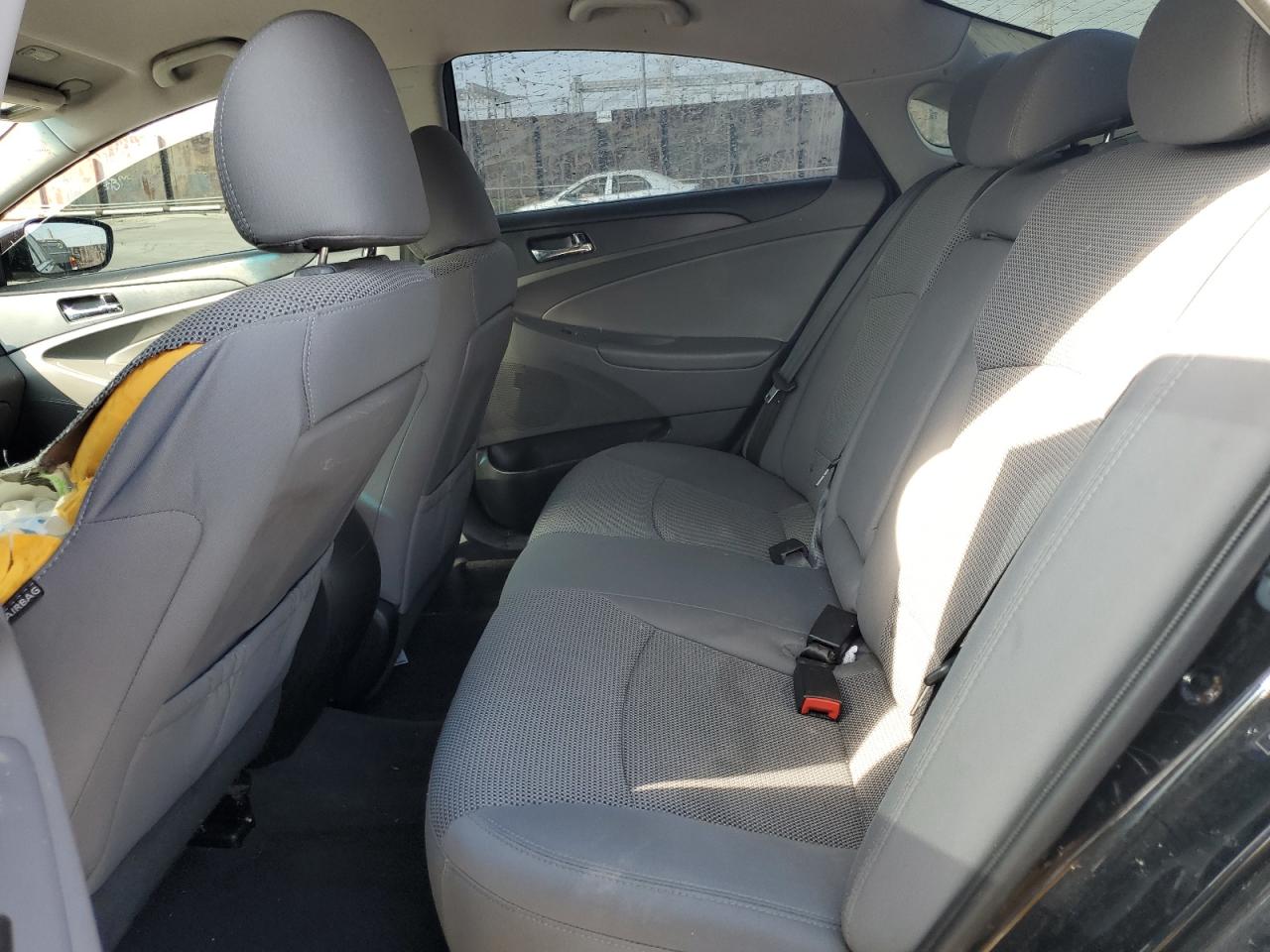 2013 Hyundai Sonata - Image 10
