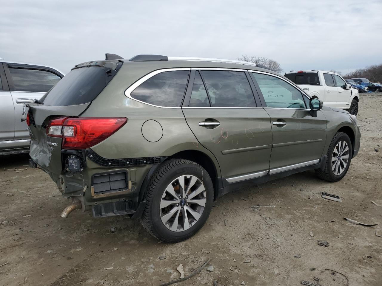 2019 Subaru Outback - Image 3