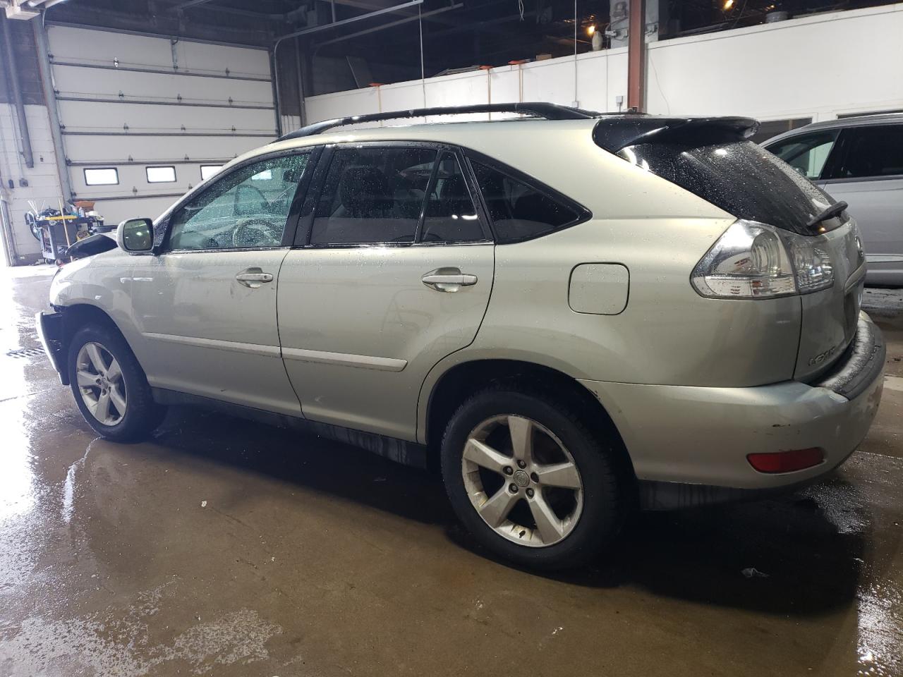 2005 Lexus RX - Image 2