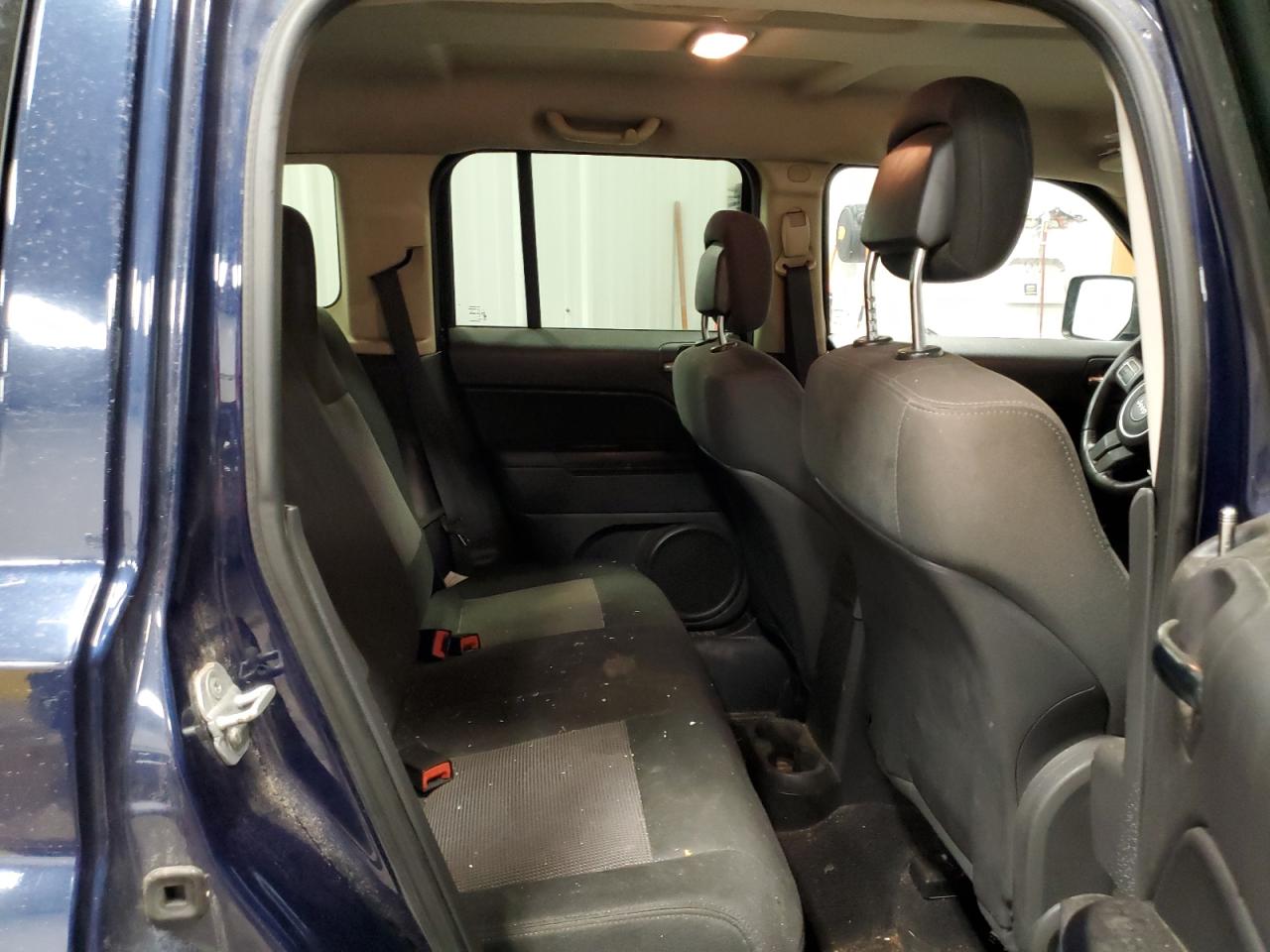 2012 Jeep Liberty (Patriot) - Image 11