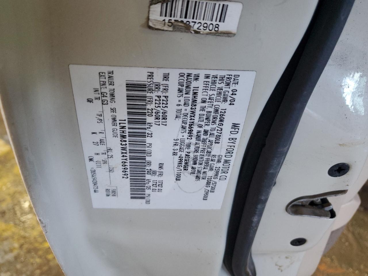 2004 Lincoln Town Car - Image 13
