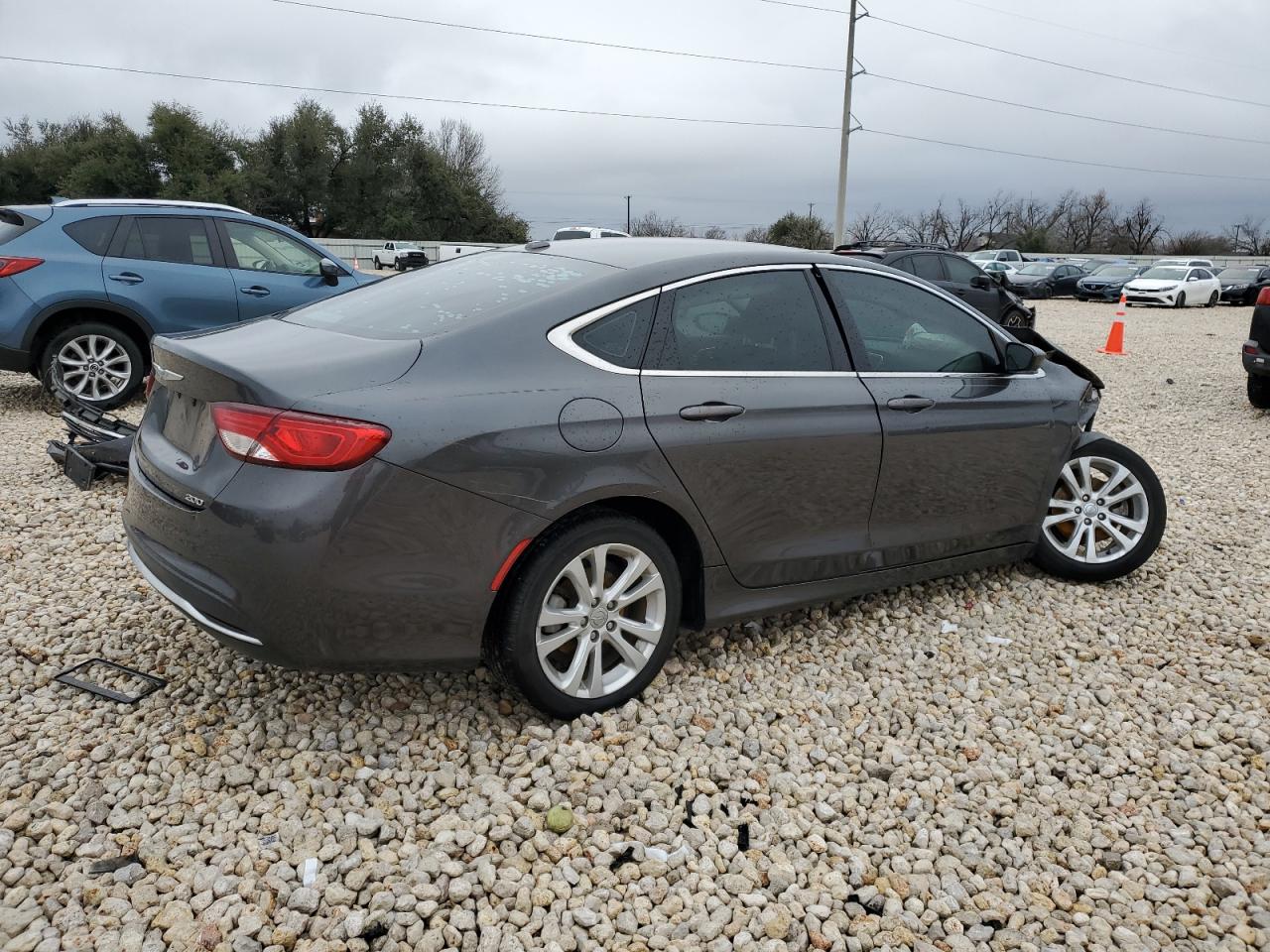 2015 Chrysler 200 - Image 3