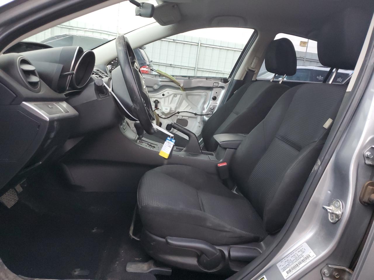 2013 Mazda 3 - Image 7