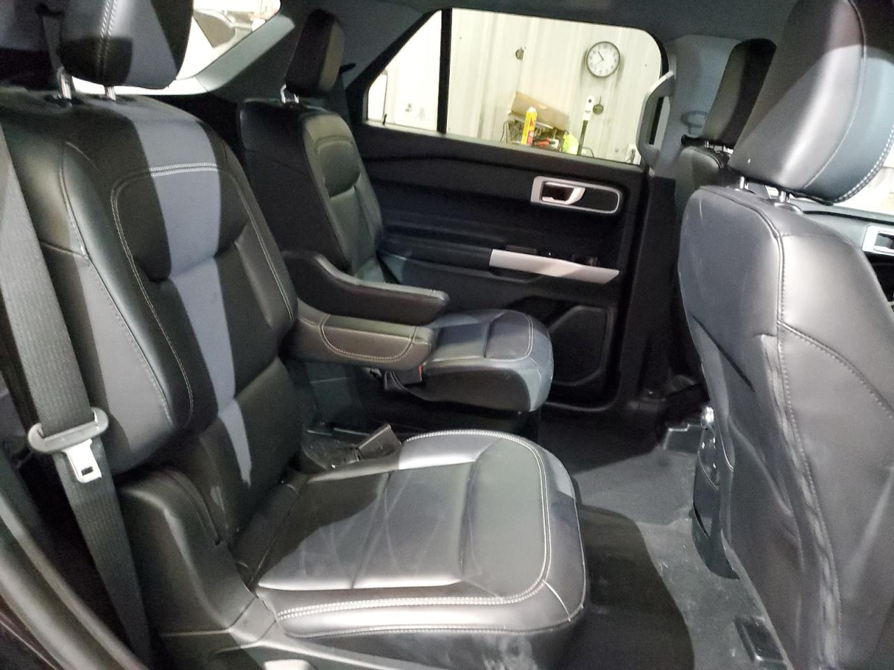 2021 Ford Explorer - Image 12