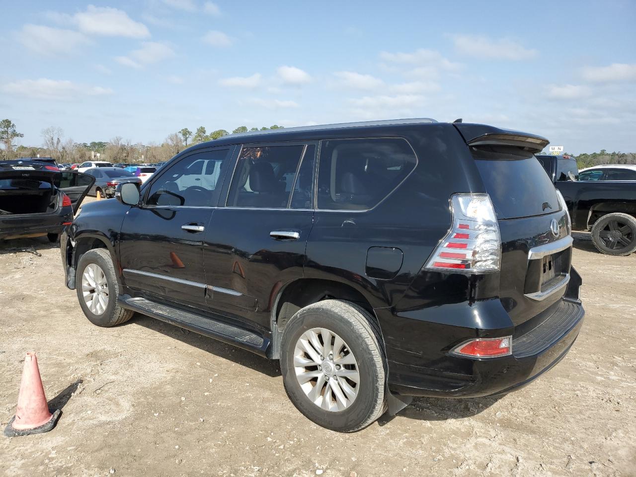 2015 Lexus GX - Image 2