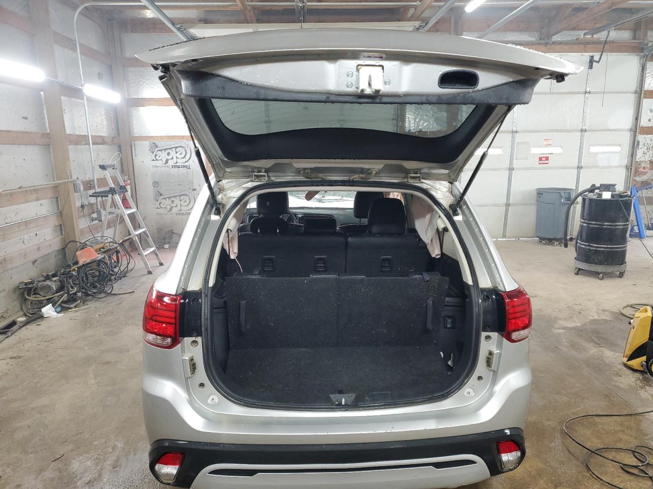 2019 Mitsubishi Outlander - Image 6