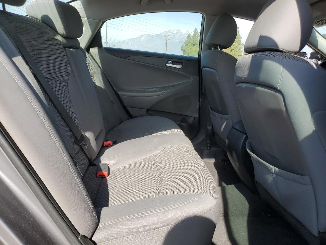 2012 Hyundai Sonata - Image 10
